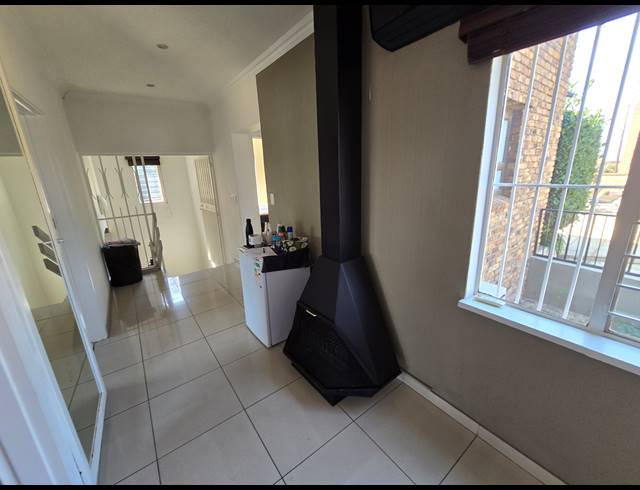 4 BEDROOM FREEHOLD FOR SALE IN BASSONIA